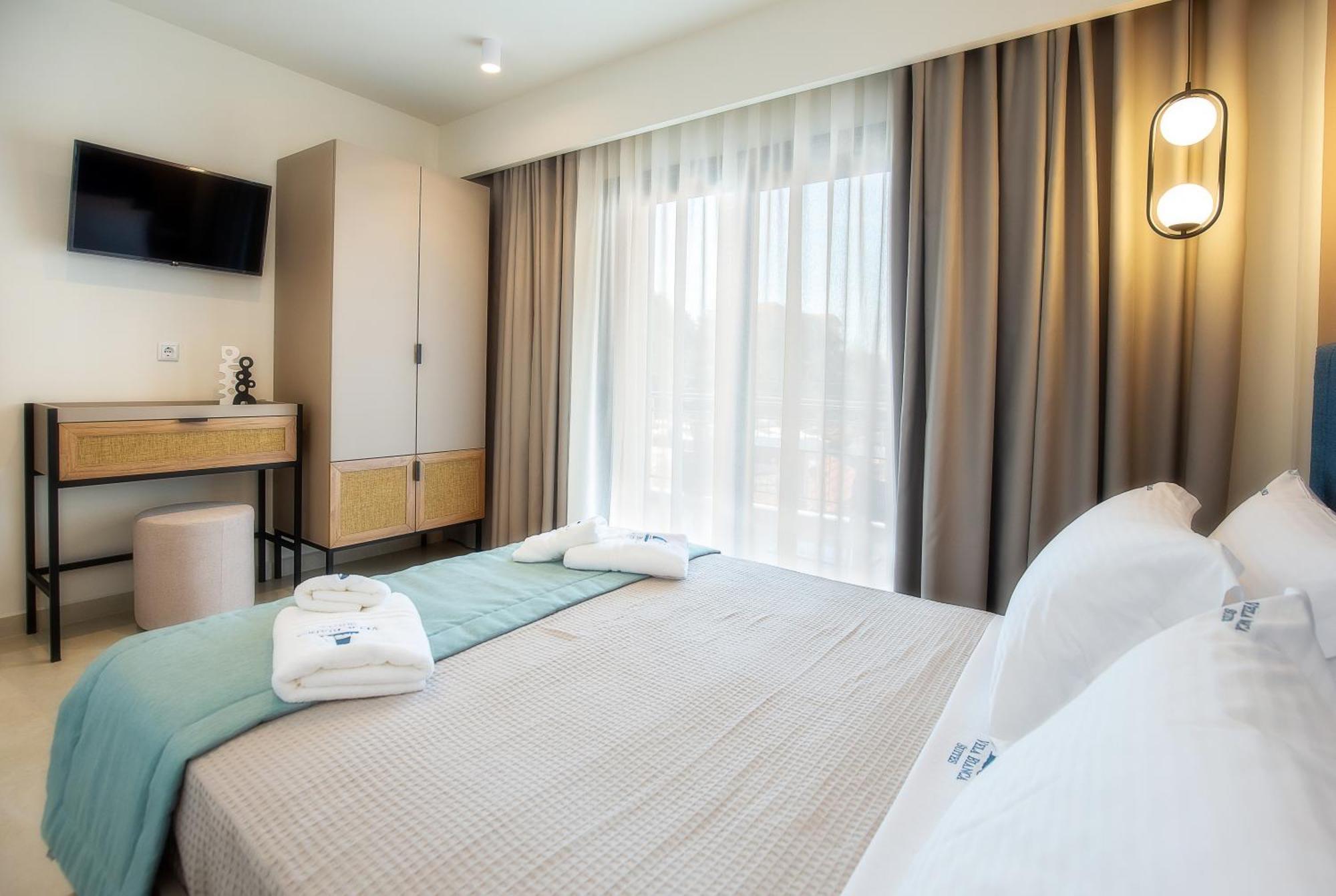 Vela Bianca Suites Limenaria  Exterior photo